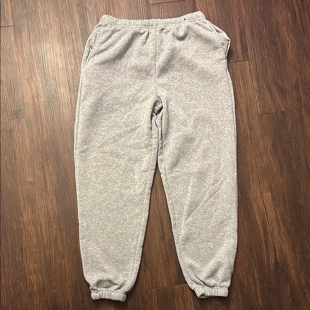 Women Low Rise Grey Sweatpants